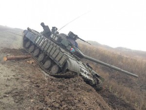 Украина теряет свои танки, которые сваливаются в антироссийские рвы