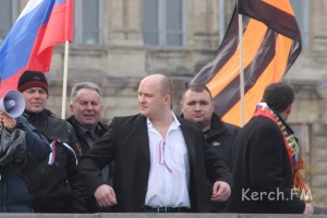 Константин Ерманов  на митинге