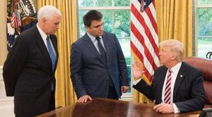 Климкин с подобострастием выслушивает Доналда Трампа